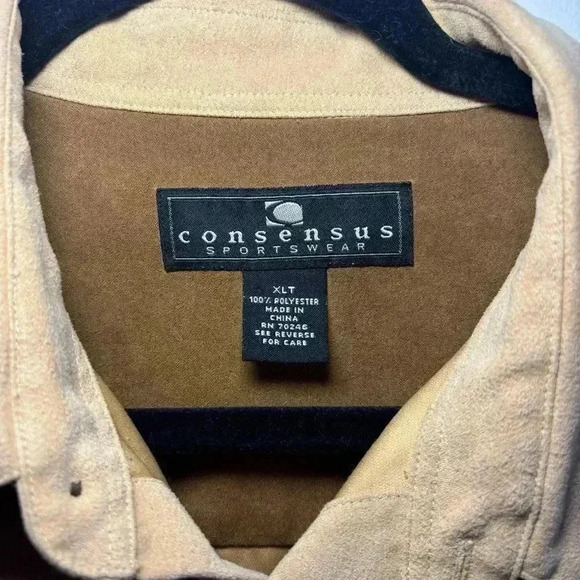 Consensus Sportswear Suede Look Men’s Tan Button Up Size XLT - Picture 5 of 8